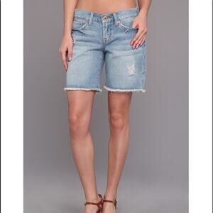 Lucky Brand Laguna Low Rise Light Wash Distressed Shorts in Hudlow